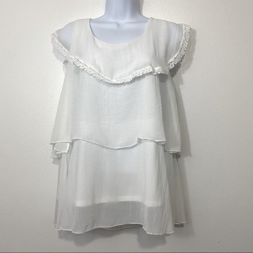Pebble And Stone. Ladies Size Large White Sleeveless Top